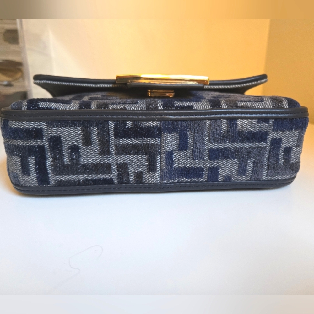 Fendi Mini Baguette Bag - Picture 5 of 10